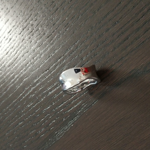 Lia Sophia Capricious Ring size 6 - Picture 2 of 6